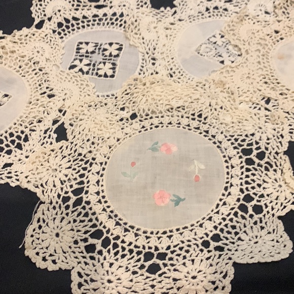 Vintage Handmade Doilies (5) - Picture 3 of 5